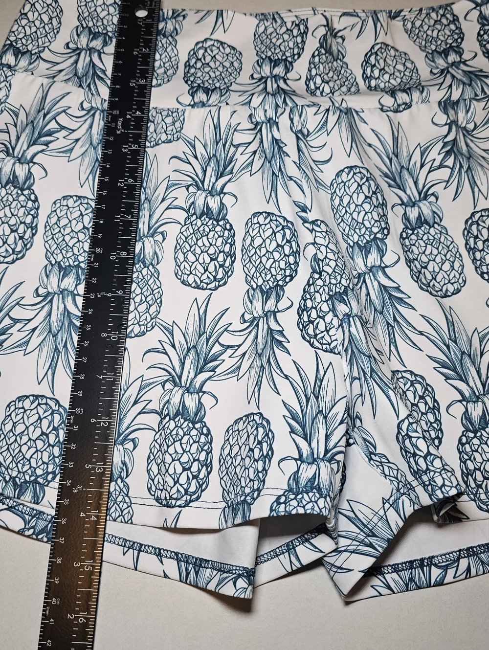Love Fitness Pineapple Shorts L Athletic Gym Beach White Blue Lined Hawaii - Picture 4 of 10